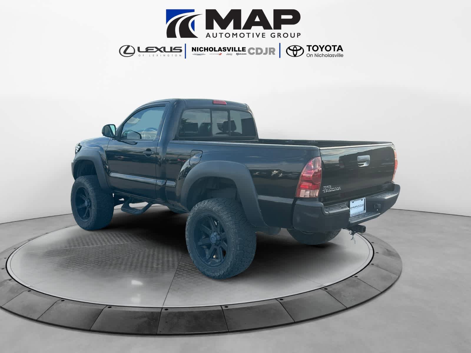 Used 2013 Toyota Tacoma 4x4 Regular Cab image 3