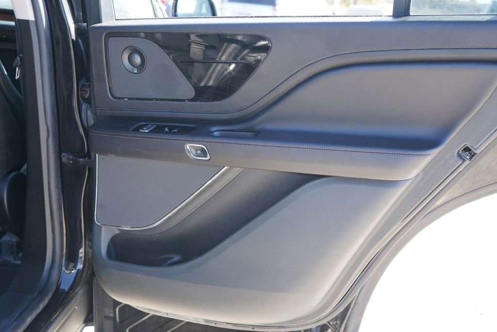 Used 2024 Lincoln Aviator Reserve image 20