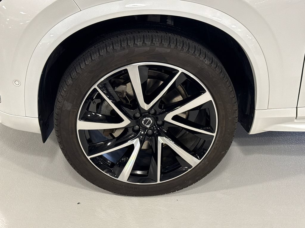 Certified 2024 Volvo XC90 B6 Ultimate w/ Lounge Package AWD/4WD image 8