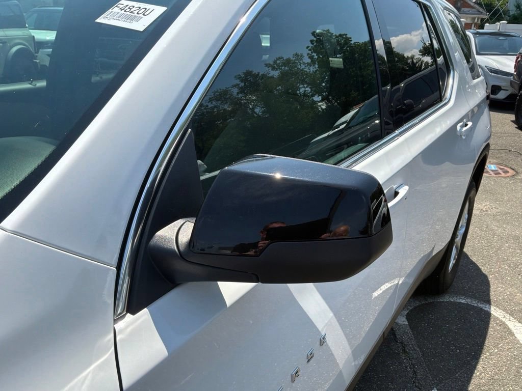 Used 2022 Chevrolet Traverse LS AWD/4WD image 24