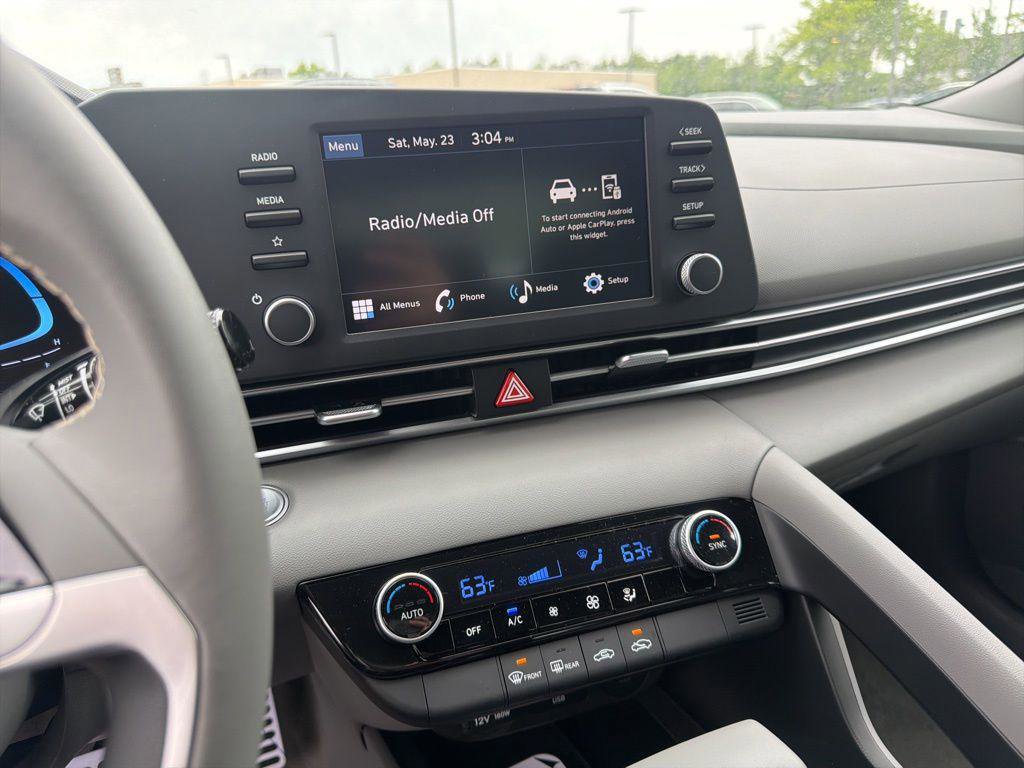 New 2026 Hyundai Elantra Sport FWD image 14