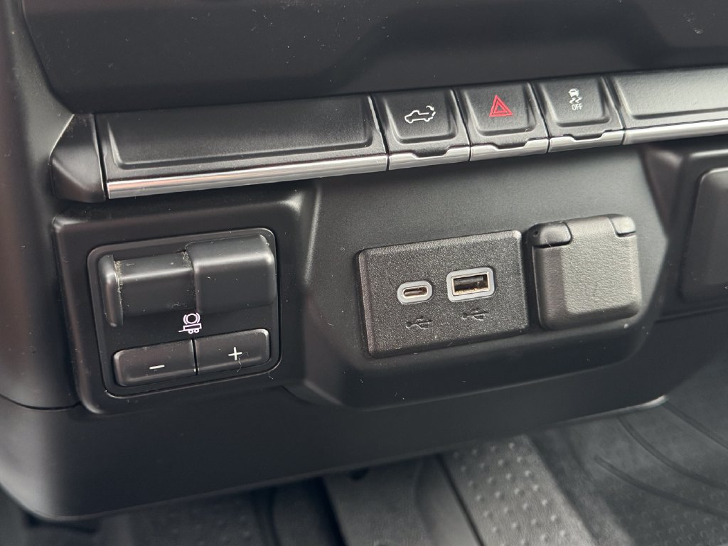 Used 2022 Chevrolet Silverado 2500 LT AWD/4WD image 22
