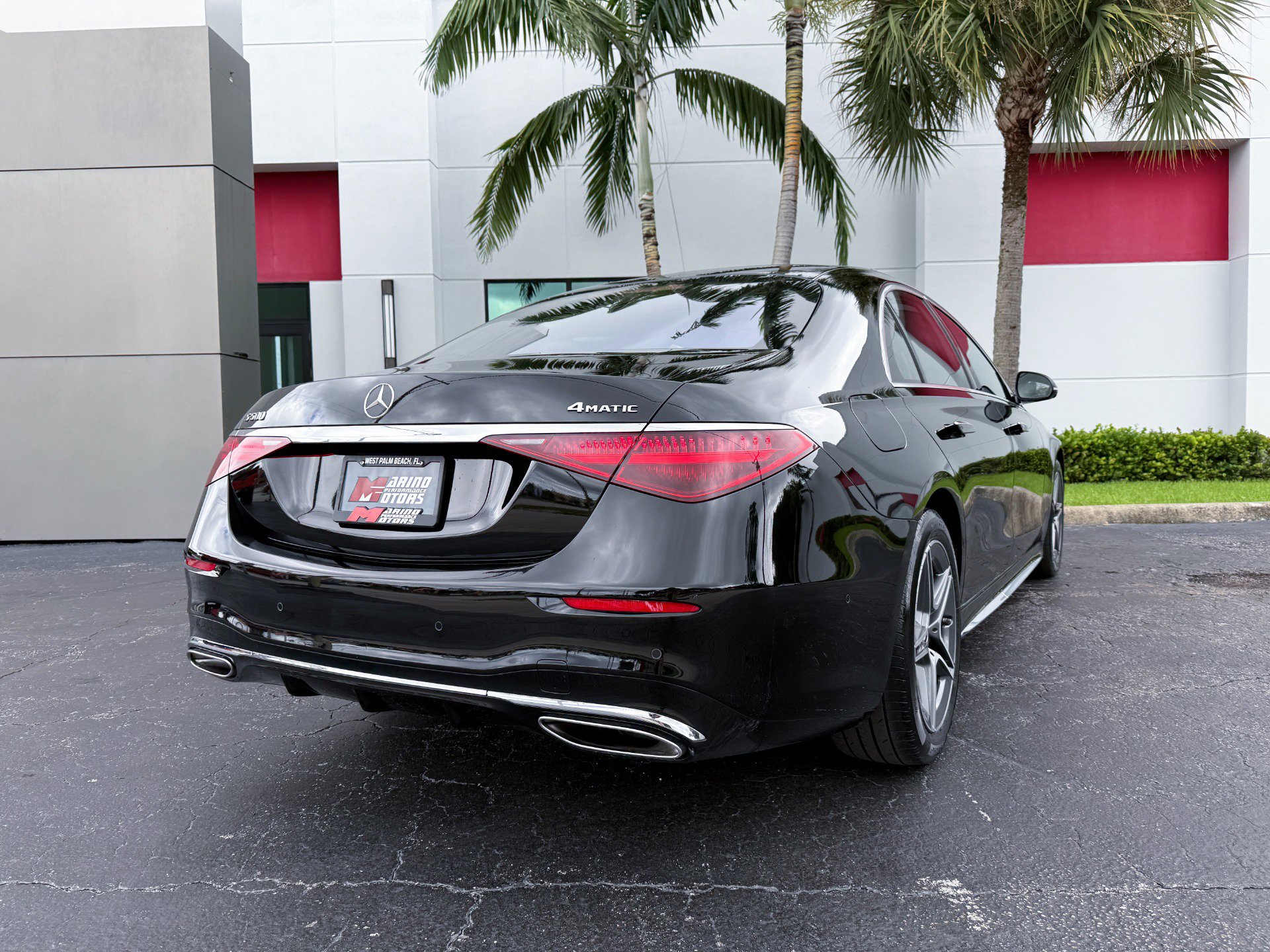 Used 2022 Mercedes-Benz S 500 4MATIC w/ AMG Line Package image 15