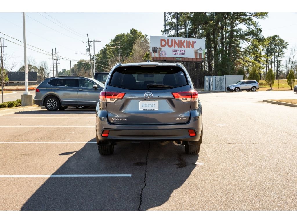 Used 2019 Toyota Highlander XLE image 6