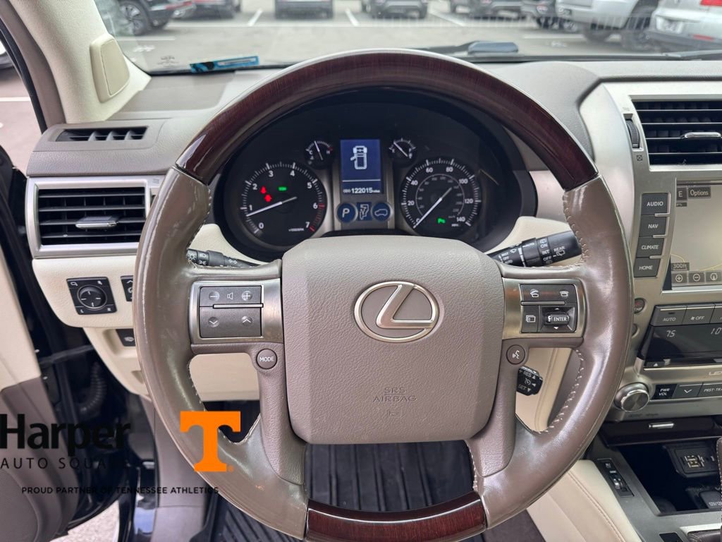 Used 2019 Lexus GX 460 image 17