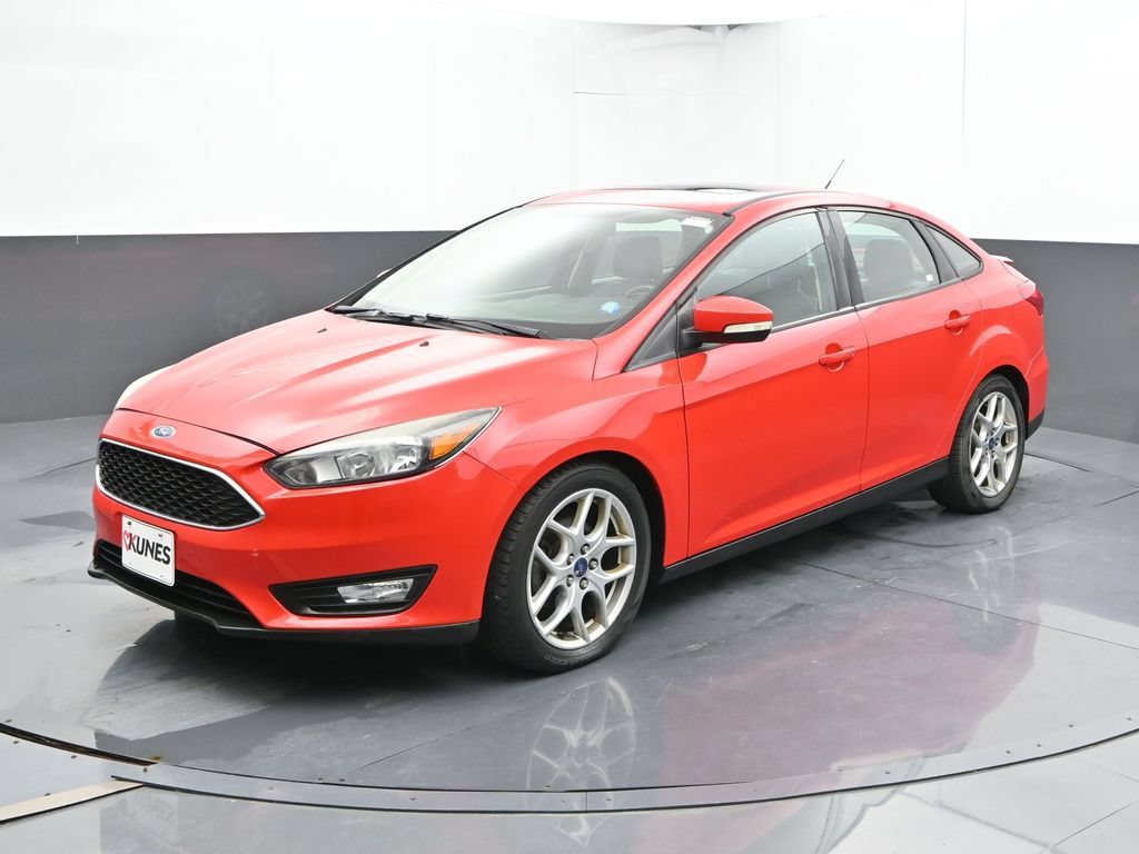 Used 2015 Ford Focus SE w/ Equipment Group 201A FWD image 7