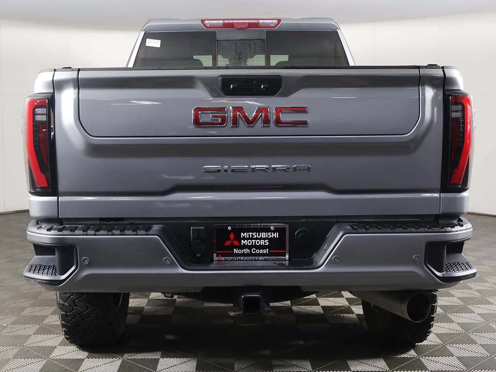 Used 2025 GMC Sierra 2500 AT4 w/ Technology Package AWD/4WD image 16