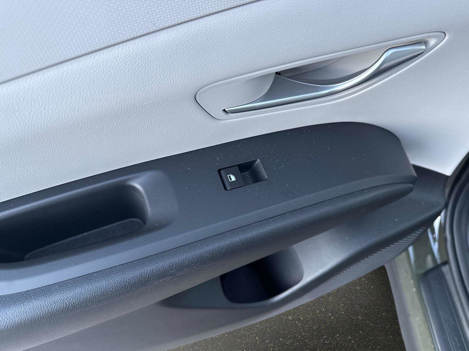 Certified 2025 Hyundai Tucson SE image 12