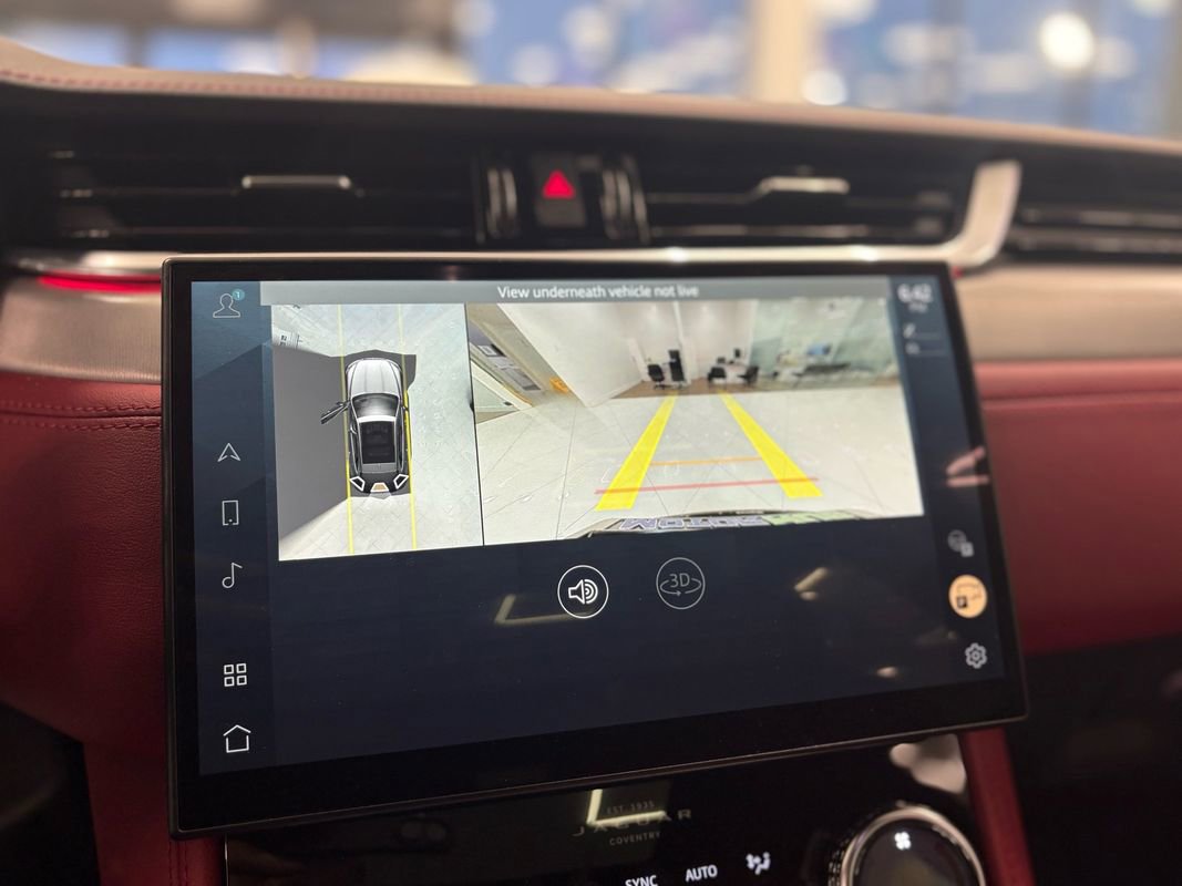 Used 2021 Jaguar F-PACE R-Dynamic S image 32