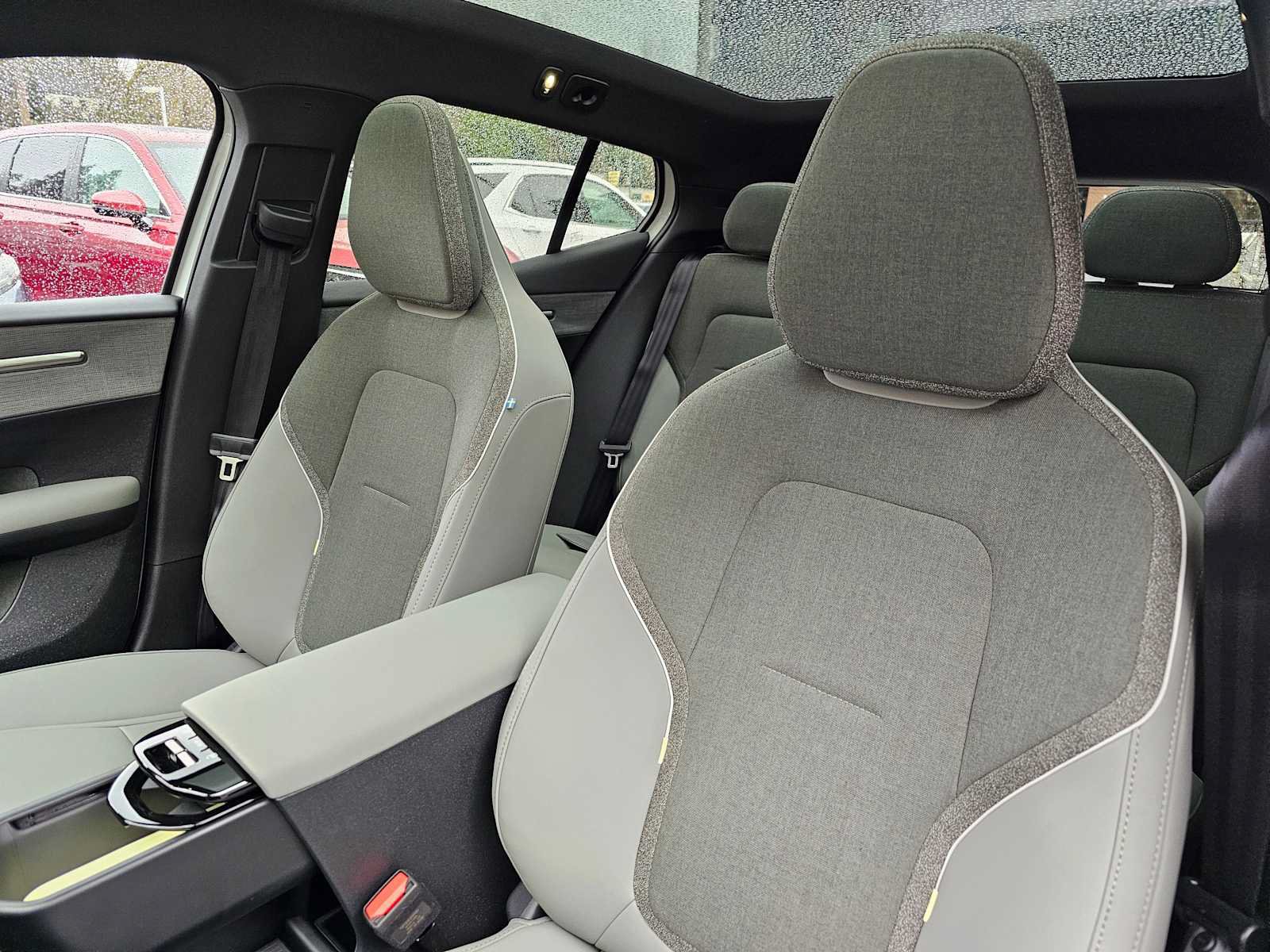 New 2026 Volvo EX30 Plus w/ Protection Package RWD image 24