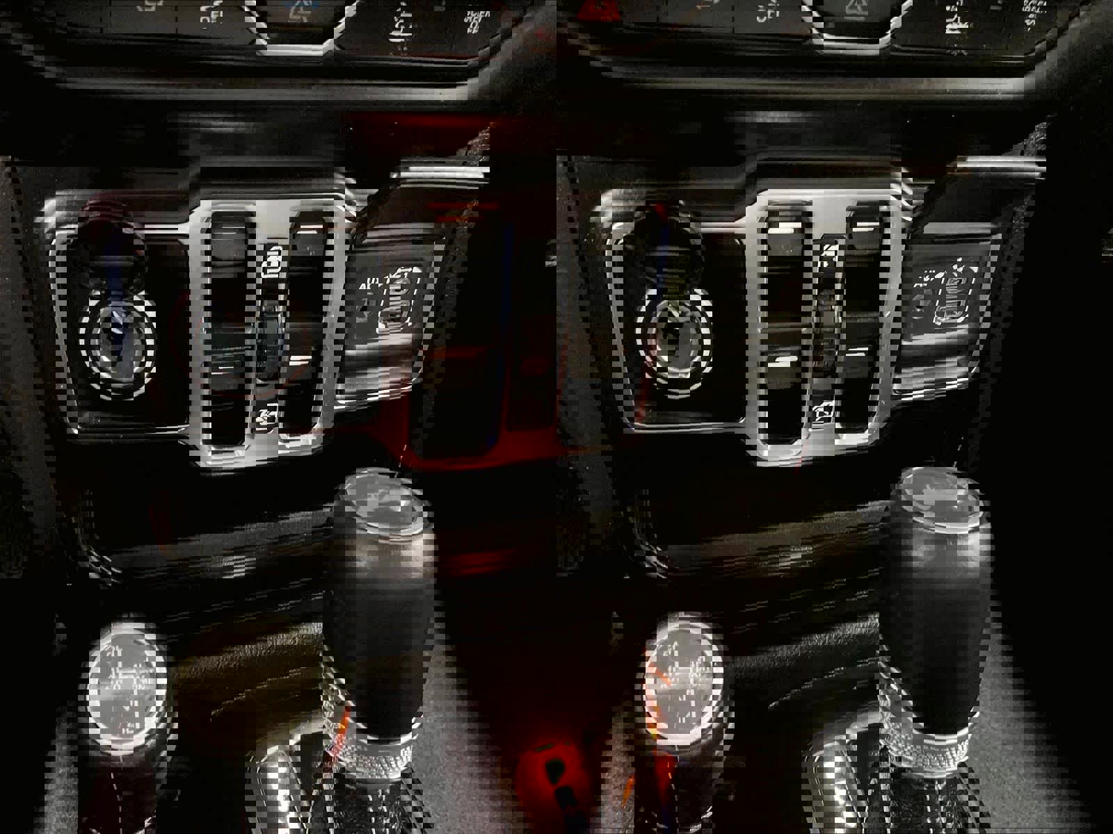 Used 2022 Jeep Wrangler Unlimited Sahara w/ Cold Weather Group AWD/4WD image 26