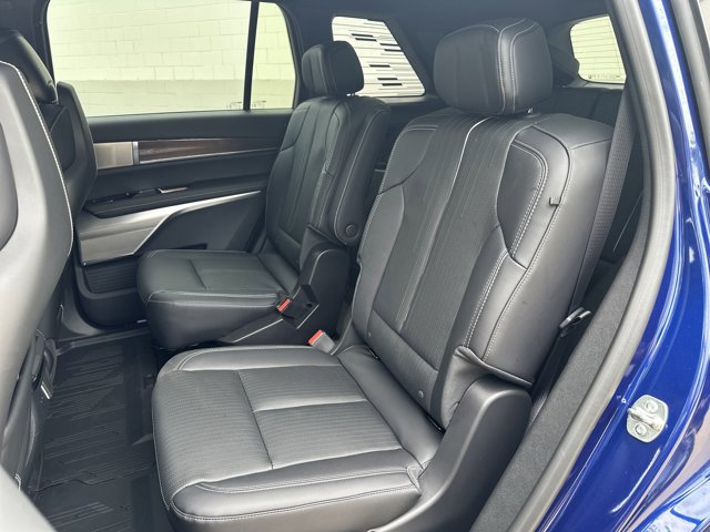 New 2026 Cadillac Vistiq Sport w/ LPO, Floor Liner Package image 27