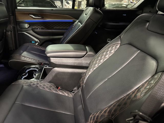 Used 2023 Jeep Grand Cherokee L Summit w/ High Altitude Package image 21