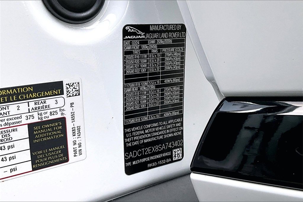 Used 2025 Jaguar F-PACE R-Dynamic S image 17