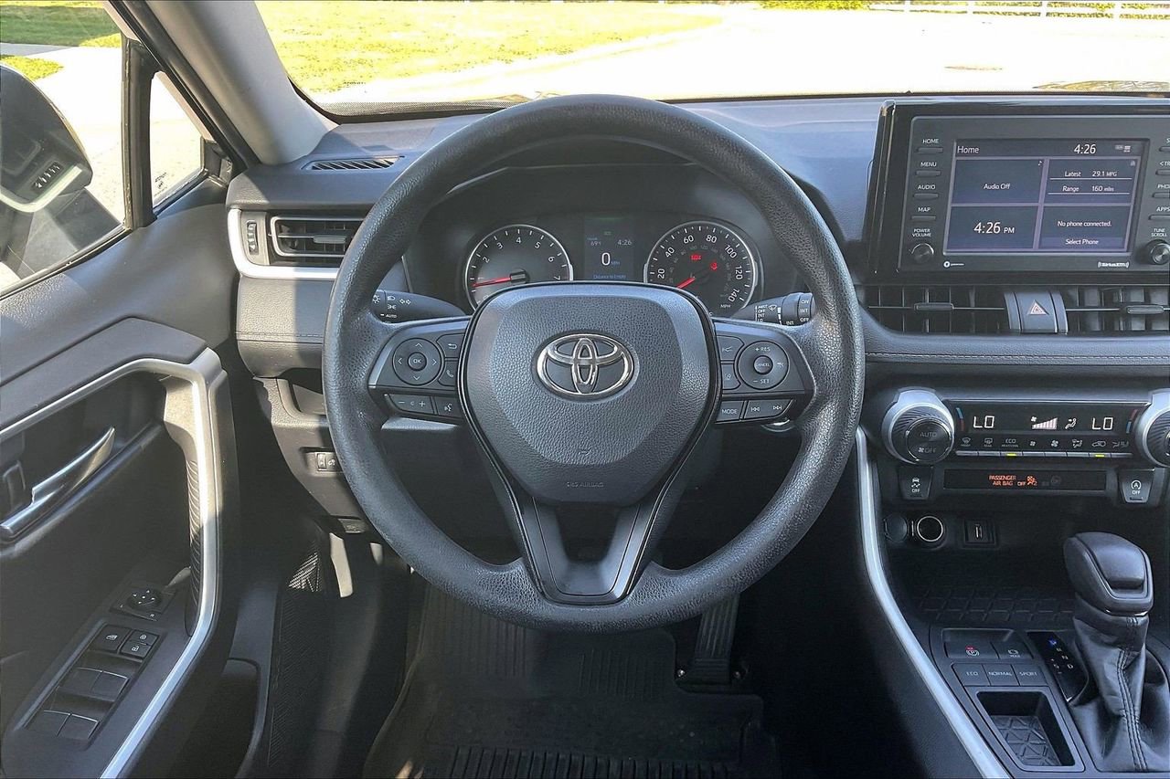 Used 2022 Toyota RAV4 XLE image 10