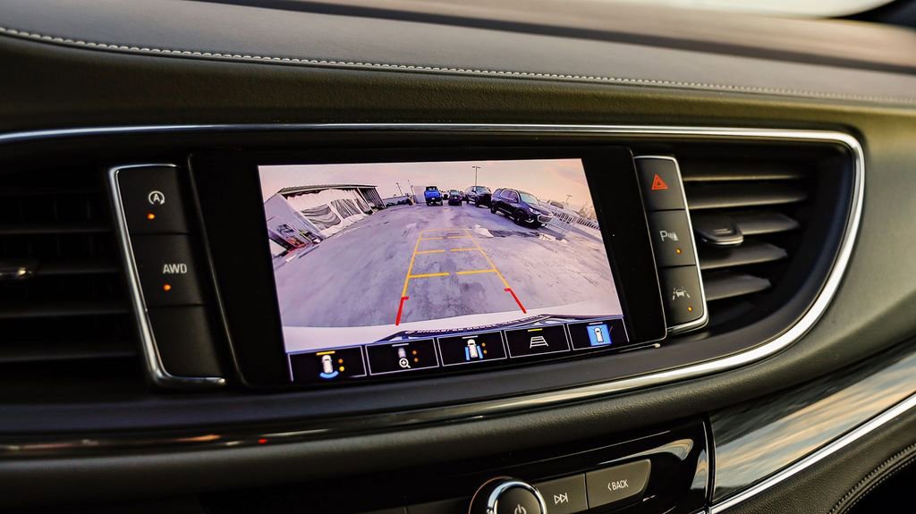 Used 2024 Buick Enclave Premium image 29