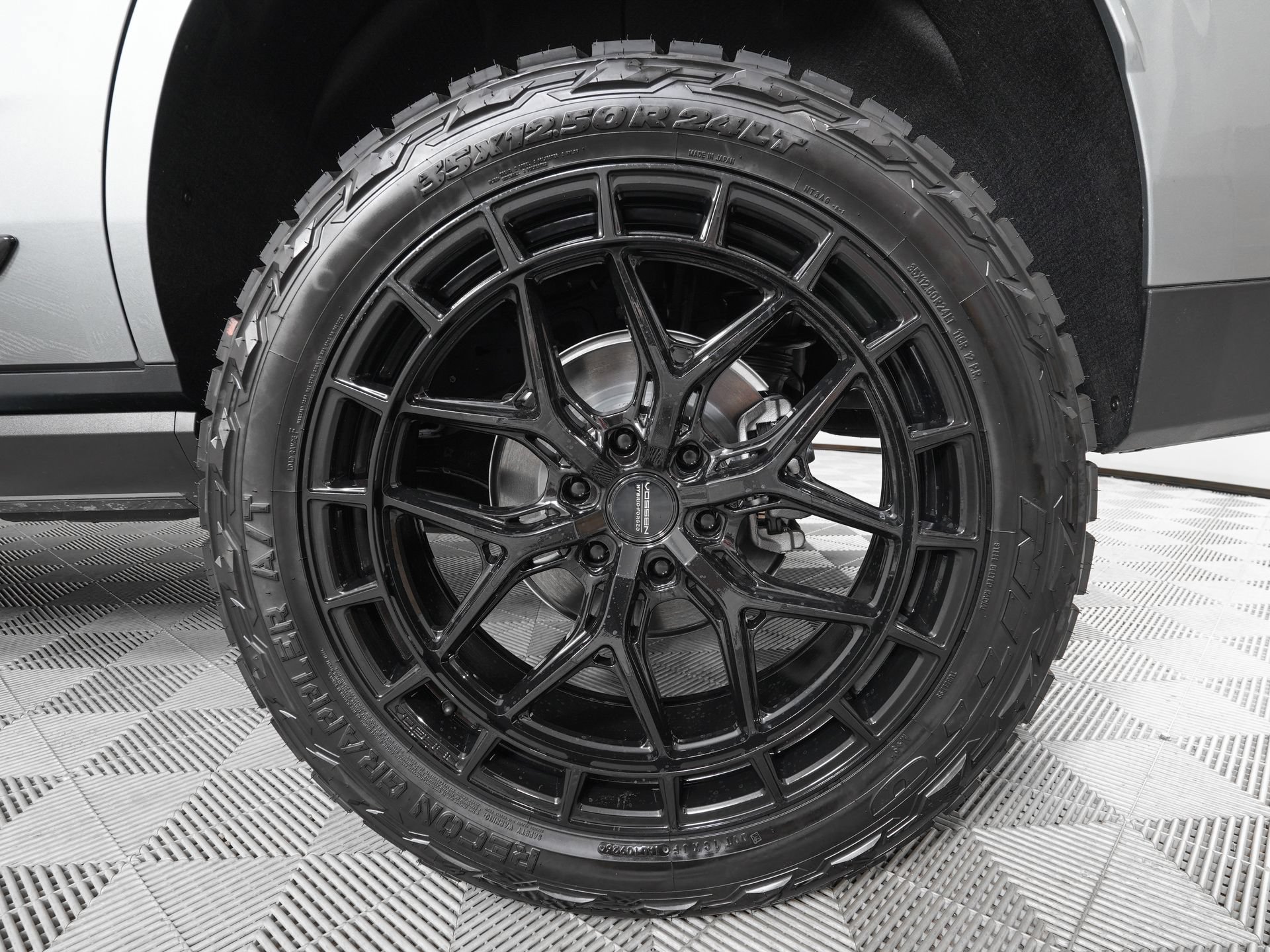 Used 2026 GMC Yukon Denali w/ Sun & Power Step Package AWD/4WD image 35
