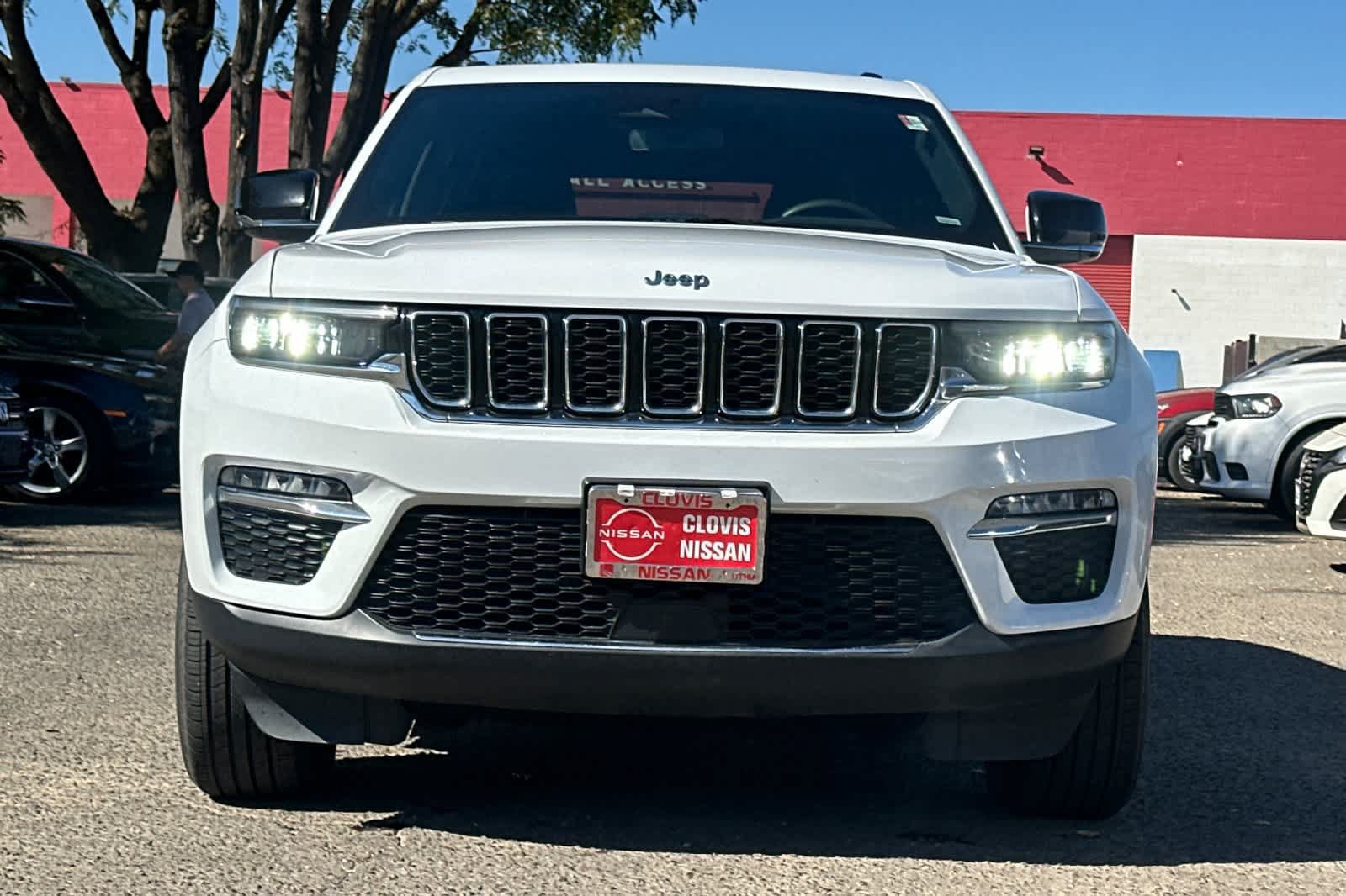 Used 2024 Jeep Grand Cherokee Limited 4xe AWD/4WD image 11