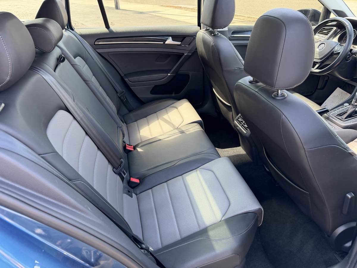 Used 2015 Volkswagen Golf SEL image 16