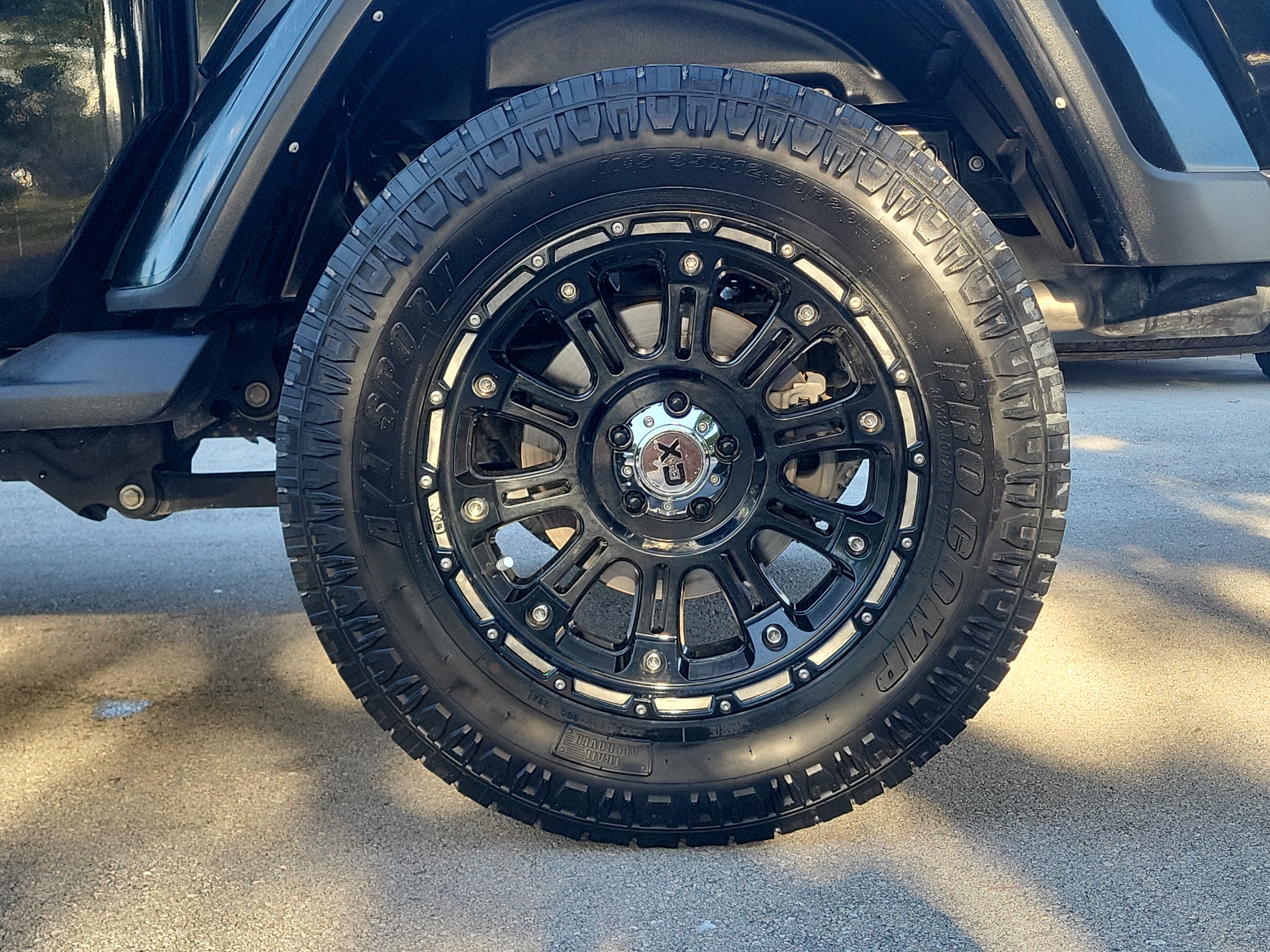 Used 2022 Jeep Gladiator Sport AWD/4WD image 28