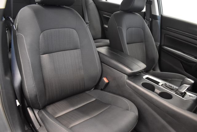 Used 2025 Nissan Altima 2.5 SV FWD image 6