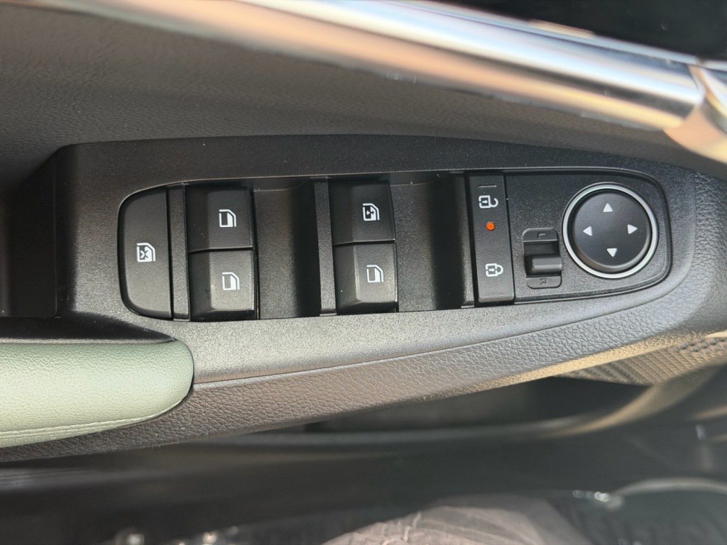 Used 2024 Kia Seltos SX AWD/4WD image 11