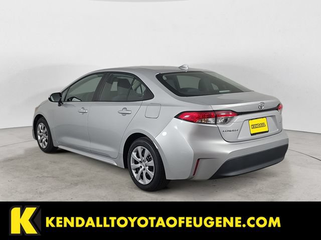 Used 2024 Toyota Corolla LE FWD image 3