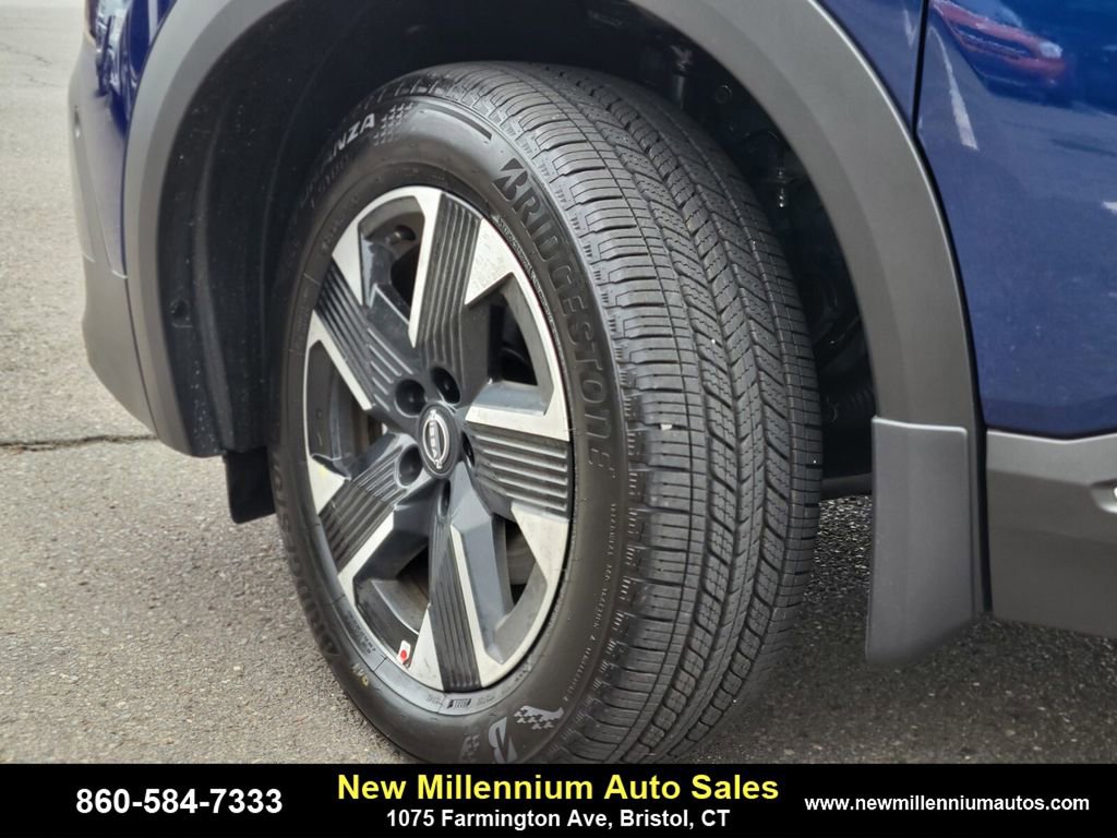 Used 2025 Nissan Kicks SR image 30