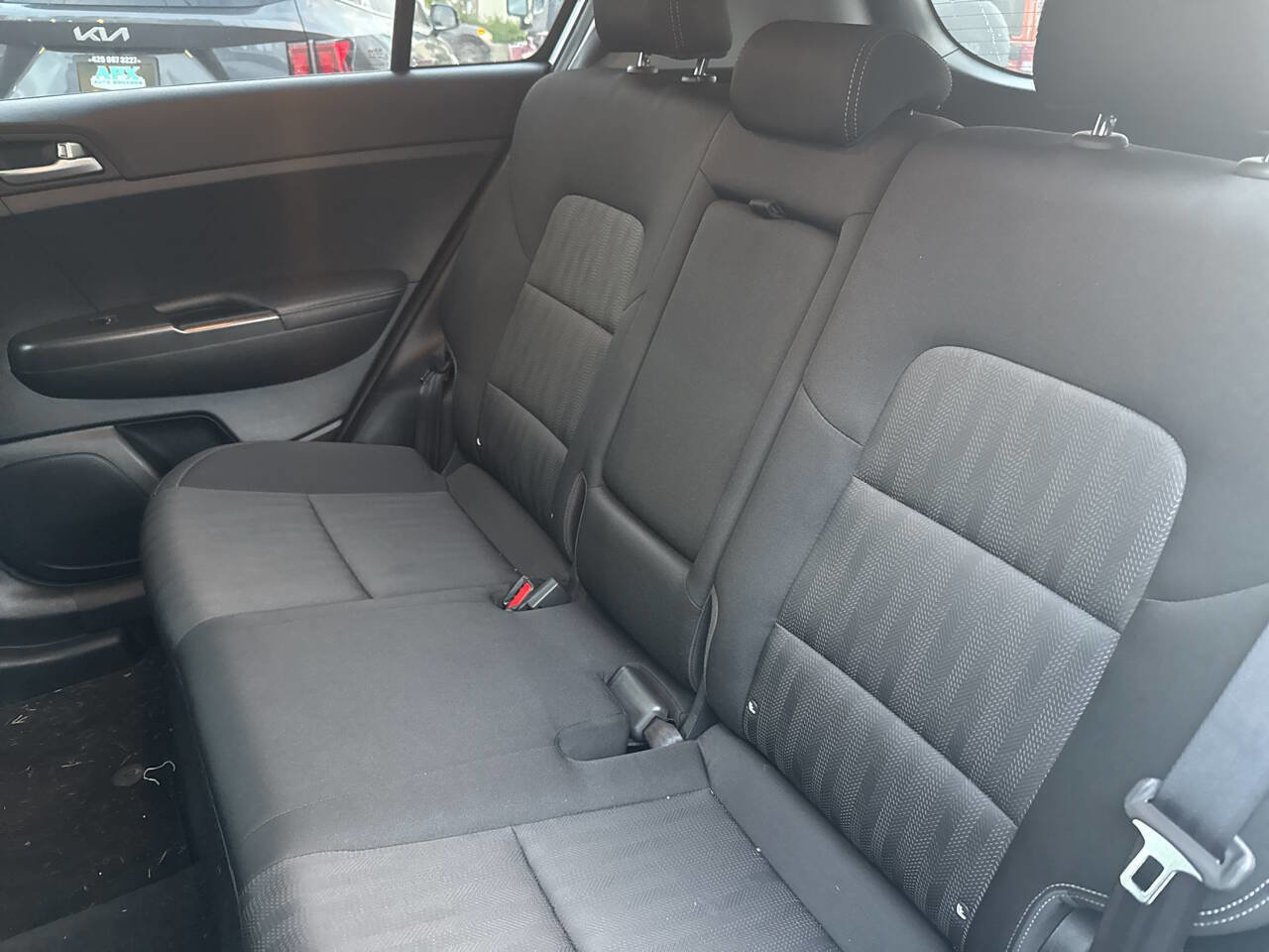 Used 2017 Kia Sportage LX image 6