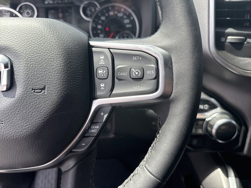 New 2026 RAM 1500 4x4 Crew Cab image 15