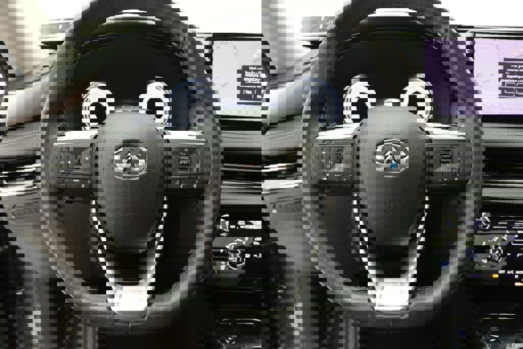 Used 2023 INFINITI QX60 Luxe w/ Cargo Package image 18