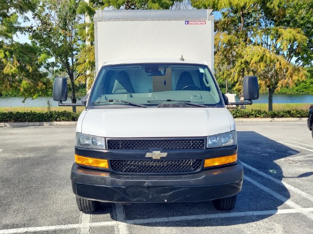 Used 2021 Chevrolet Express 3500 w/ Power Convenience Package RWD image 2
