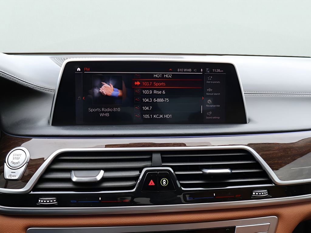 Used 2021 BMW 740i xDrive w/ Premium Package image 23