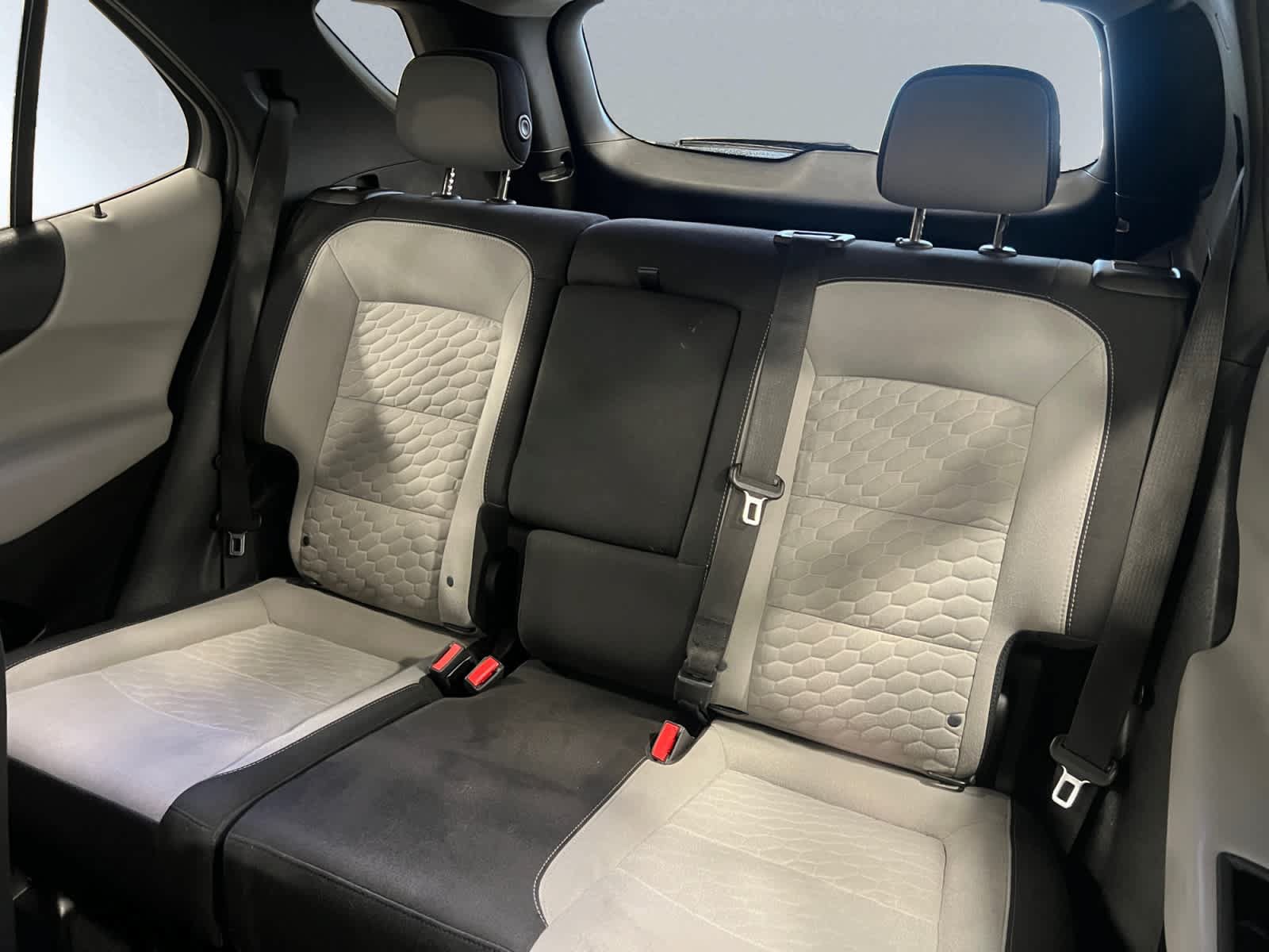 Used 2019 Chevrolet Equinox LS AWD/4WD image 16
