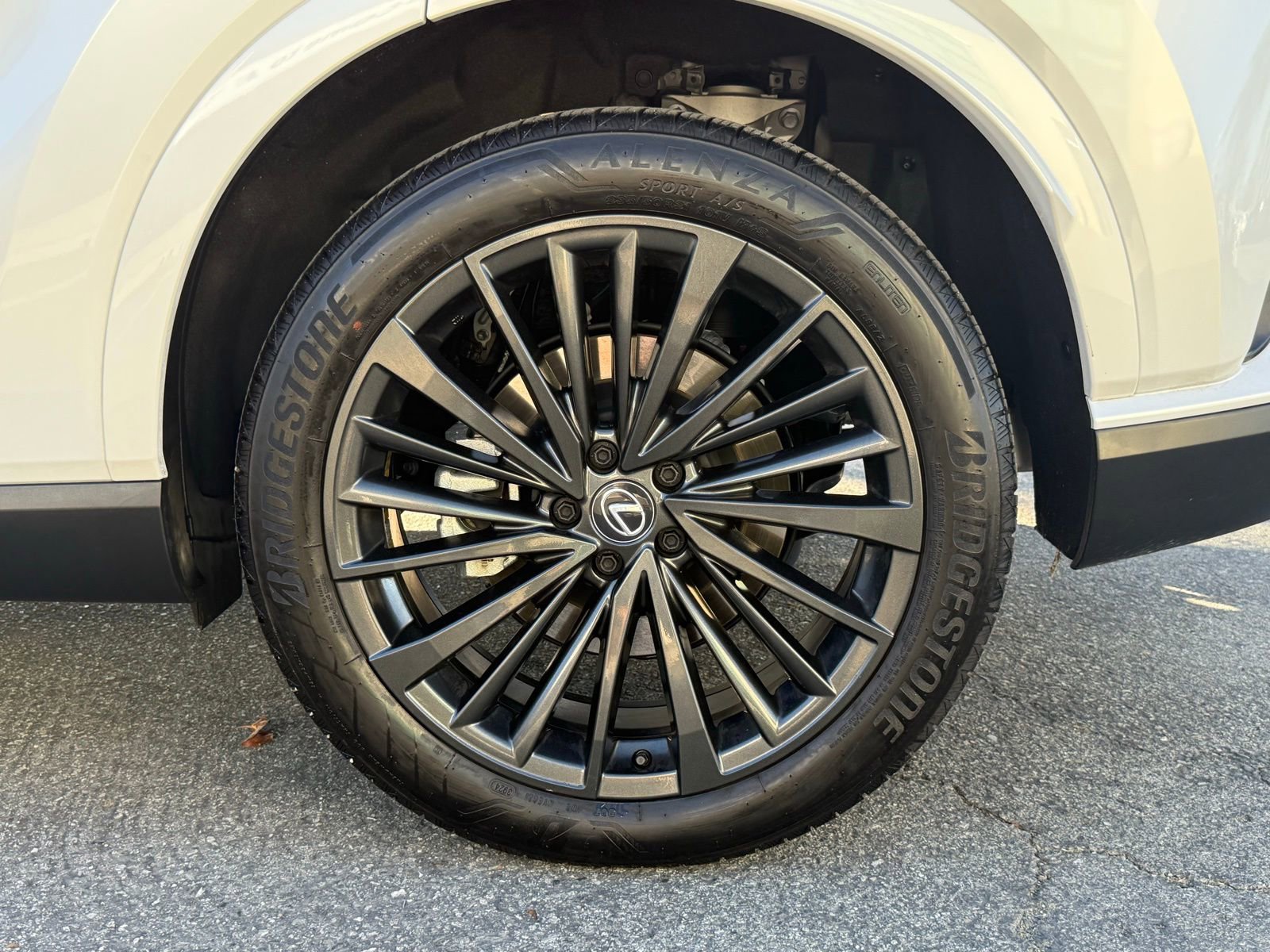 Used 2024 Lexus RX 350h 350h image 19