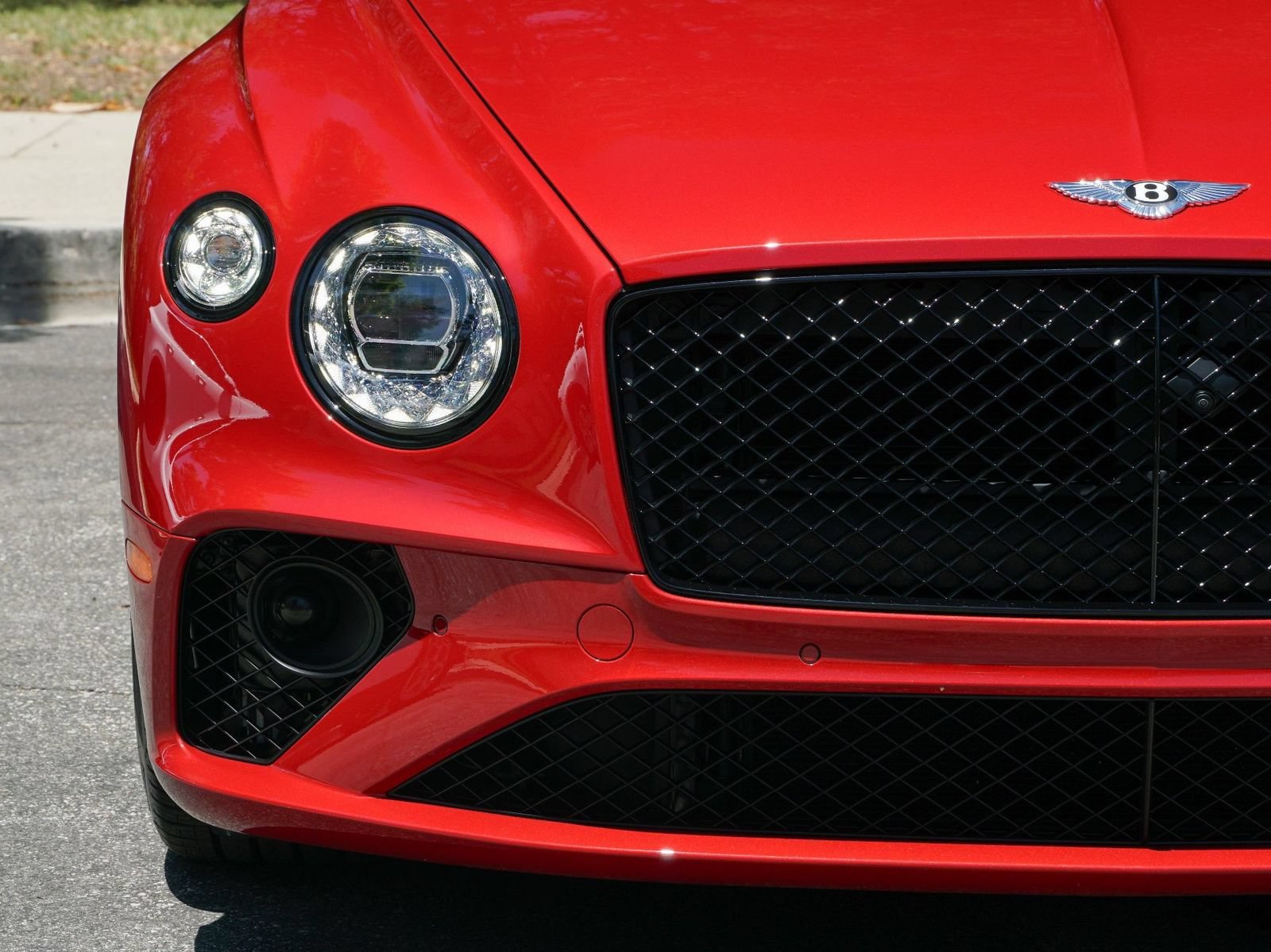 Used 2024 Bentley Continental GT AWD/4WD image 28