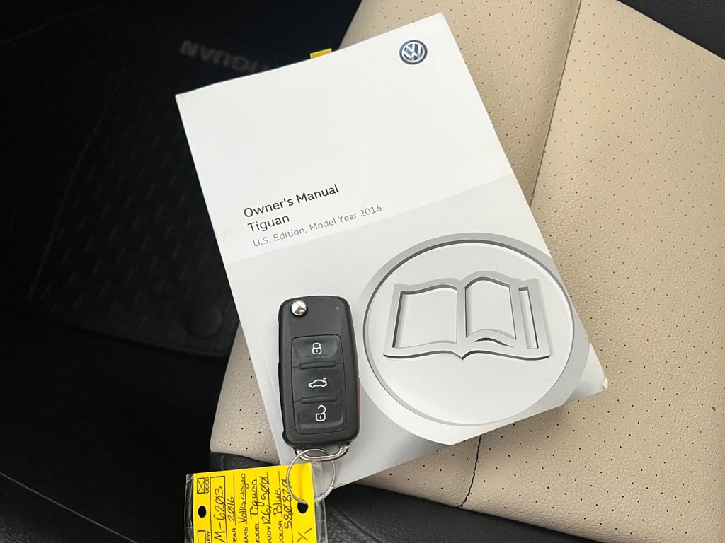 Used 2016 Volkswagen Tiguan SE image 29
