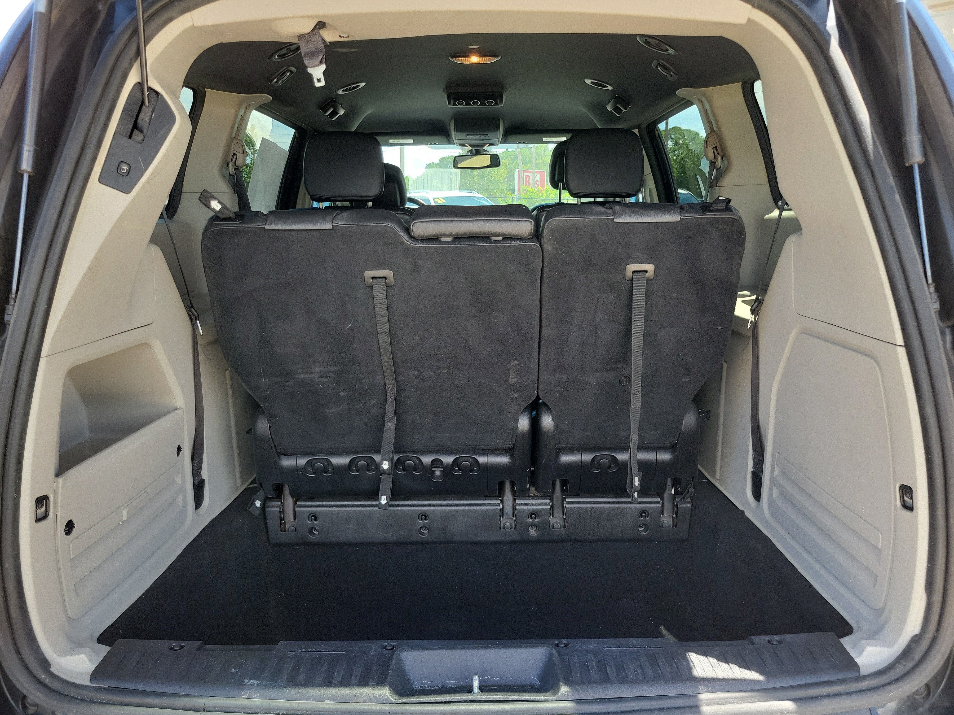 Used 2019 Dodge Grand Caravan SXT FWD image 7