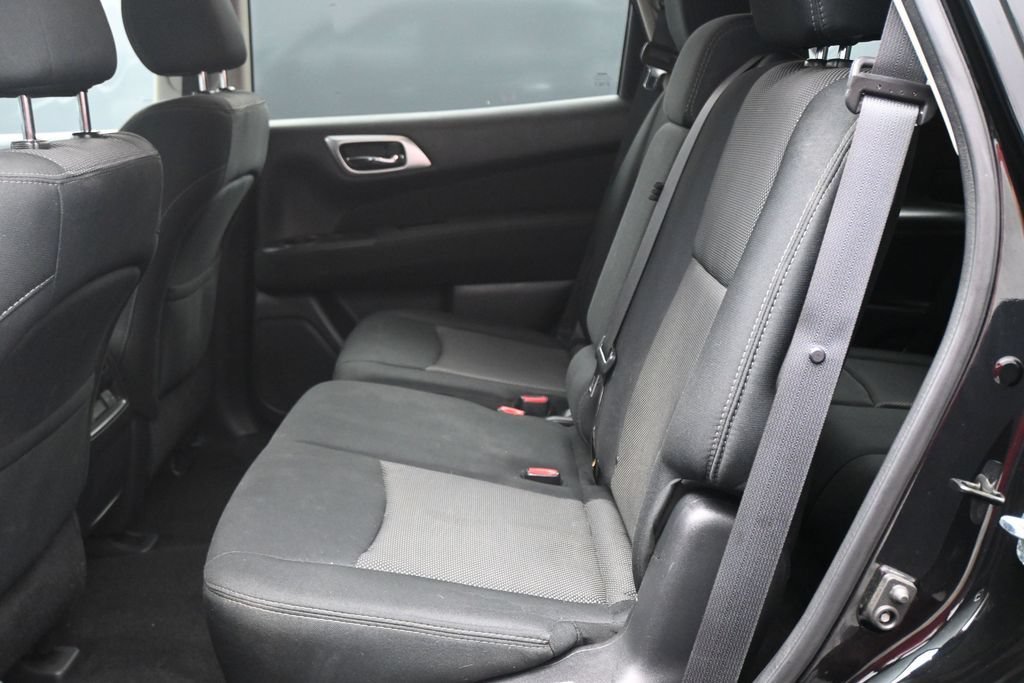 Used 2017 Nissan Pathfinder S AWD/4WD image 14