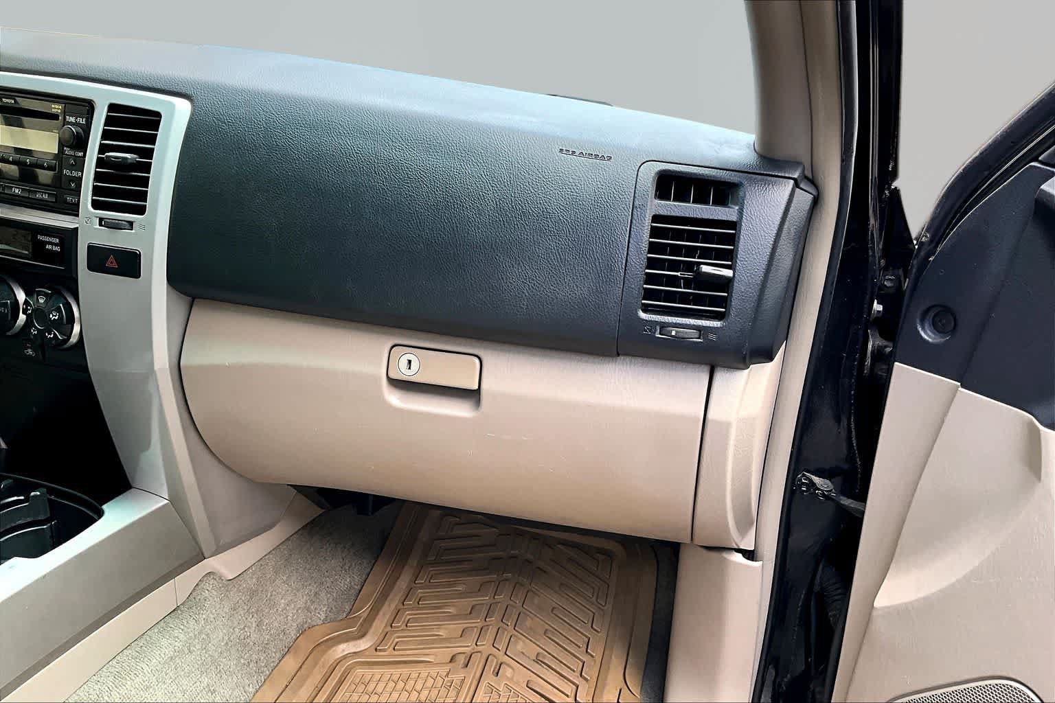 Used 2008 Toyota 4Runner SR5 RWD image 18