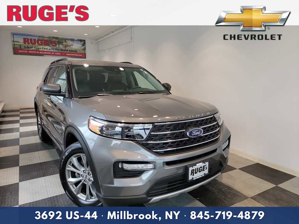 Used 2023 Ford Explorer XLT w/ Equipment Group 202A image 1