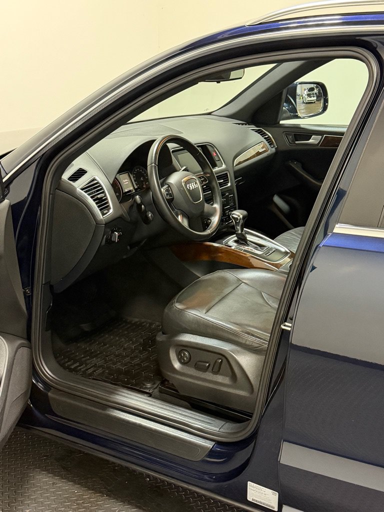 Used 2011 Audi Q5 2.0T Premium AWD/4WD image 8
