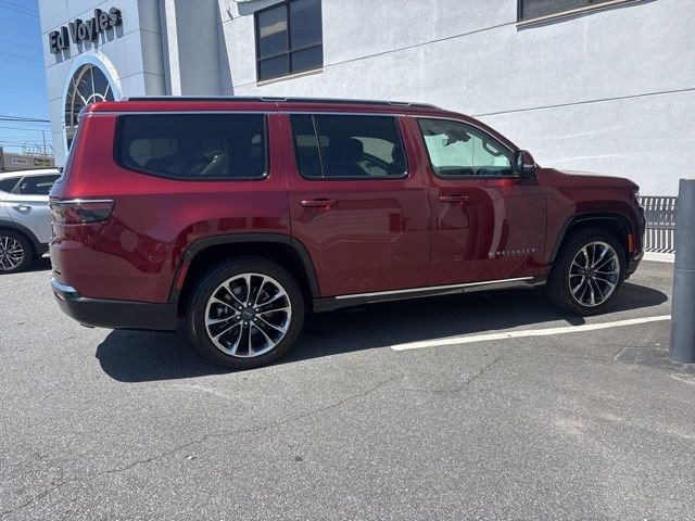 Used 2022 Jeep Wagoneer Series III w/ Premium Group I AWD/4WD image 7