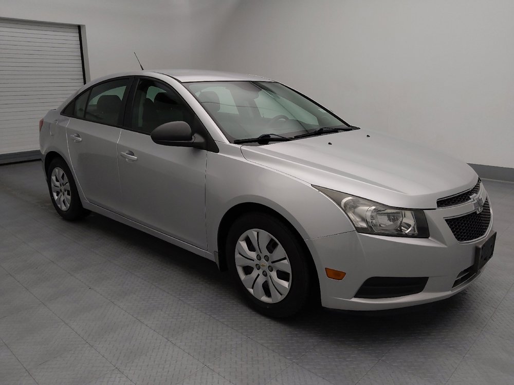 Used 2014 Chevrolet Cruze LS FWD image 11