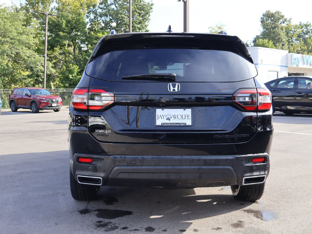 Certified 2025 Honda Pilot Black Edition image 6