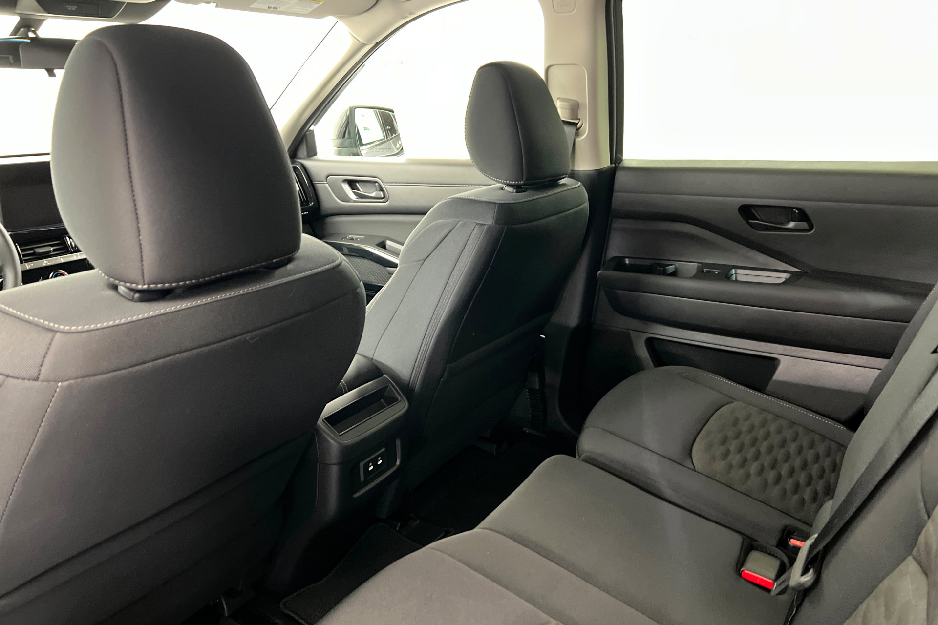 New 2026 Nissan Pathfinder SV image 19