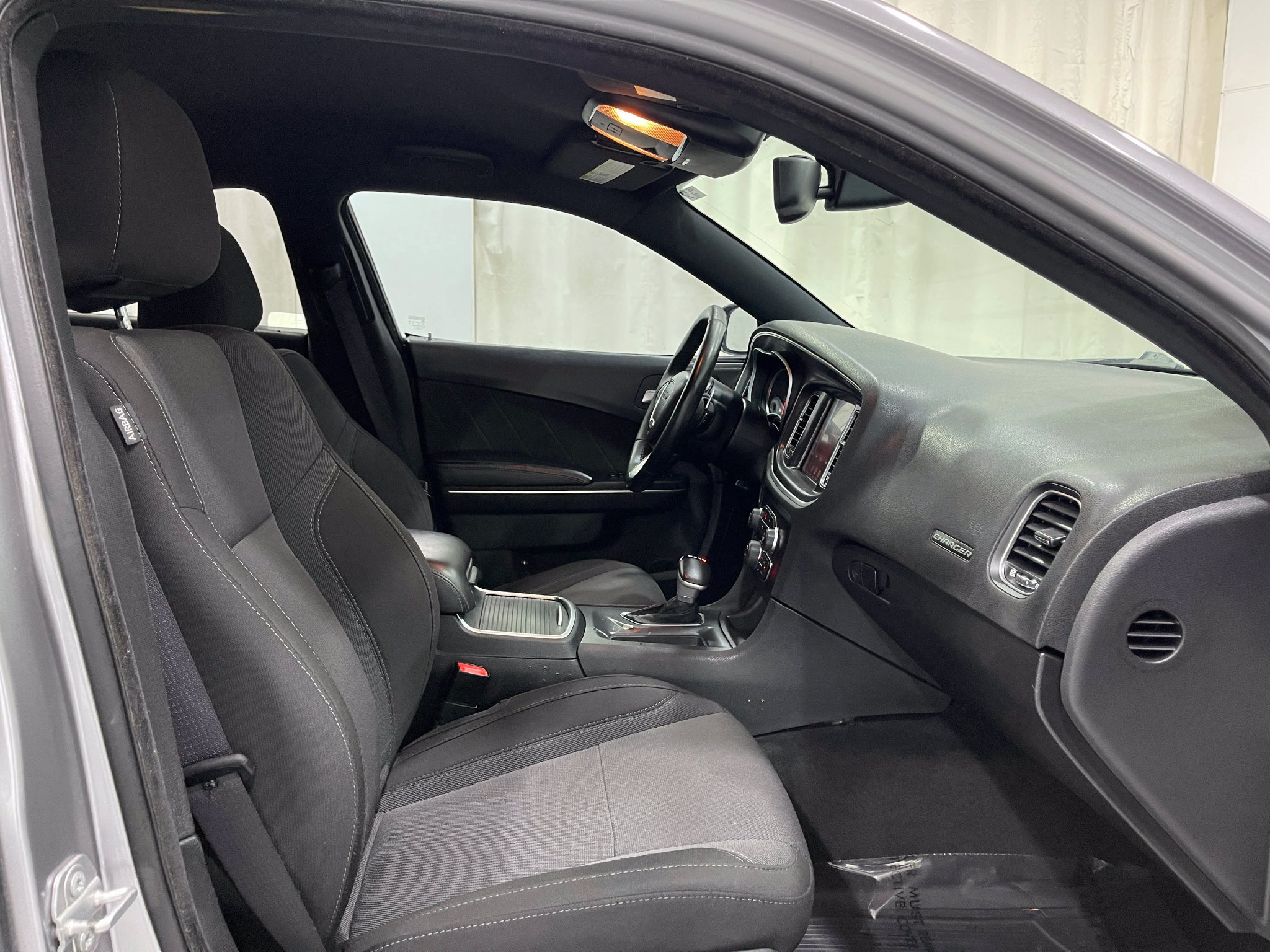 Used 2016 Dodge Charger R/T w/ Navigation & Travel Group RWD image 31