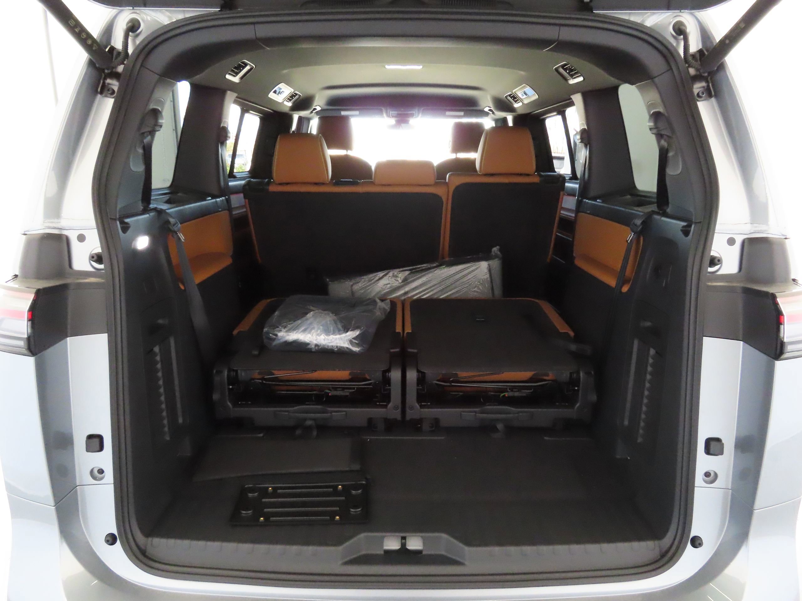 New 2025 Volkswagen ID. Buzz Pro S image 24