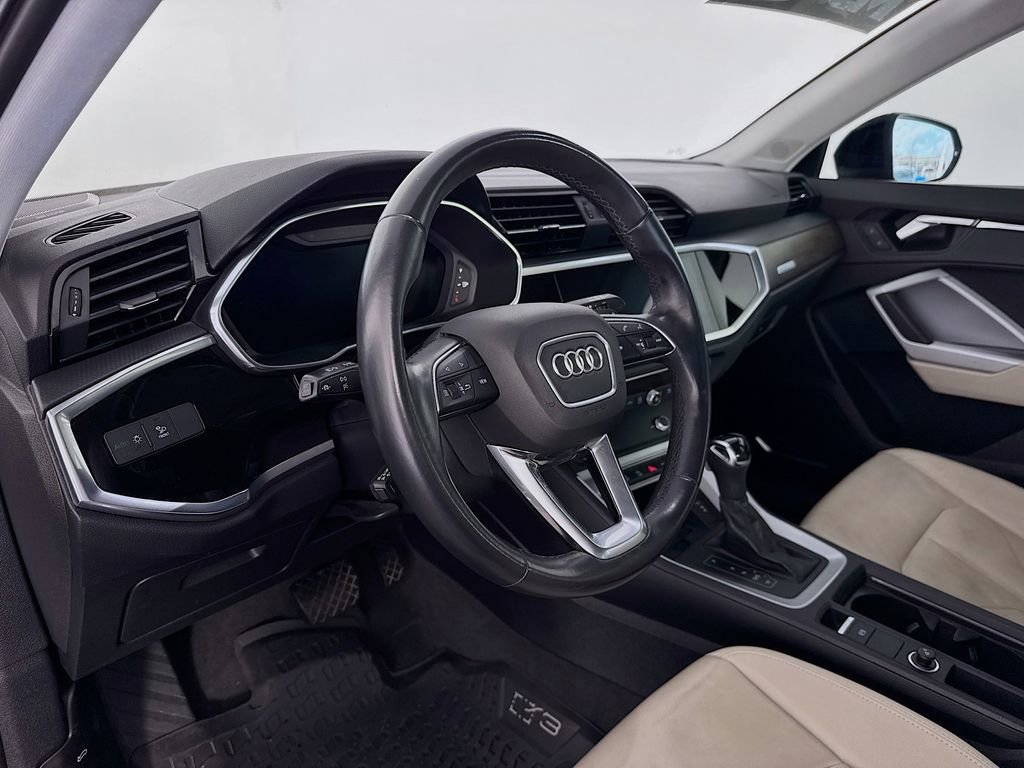 Used 2021 Audi Q3 2.0T Premium Plus w/ Premium Plus Package image 9