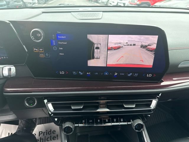 Used 2024 Chevrolet Traverse RS w/ LPO, Floor Liner Package AWD/4WD image 17